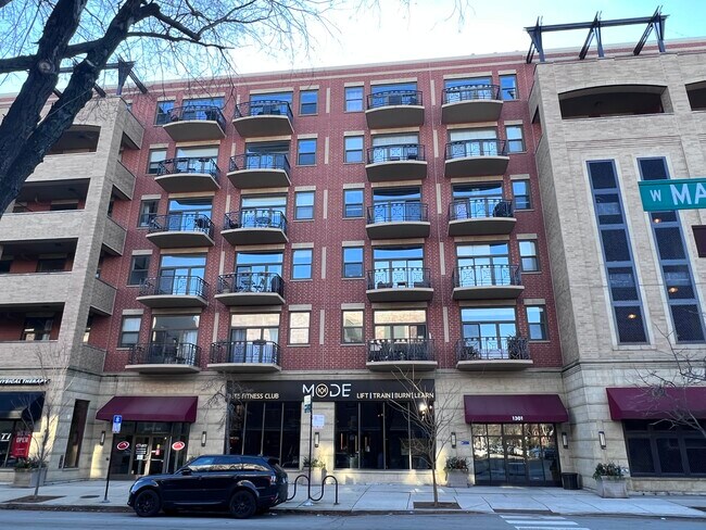 Photo - 1301 W Madison St Condo Unit 318