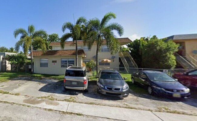 Photo - 622 NE 14th Ave Ft. Lauderdale, FL 33304