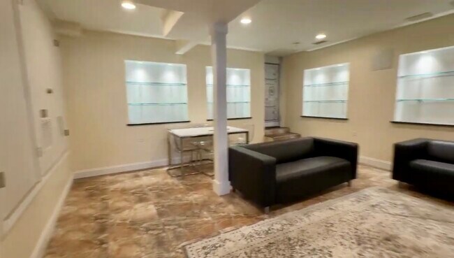 Building Photo - 27 Saint Marys Ct Unit 3