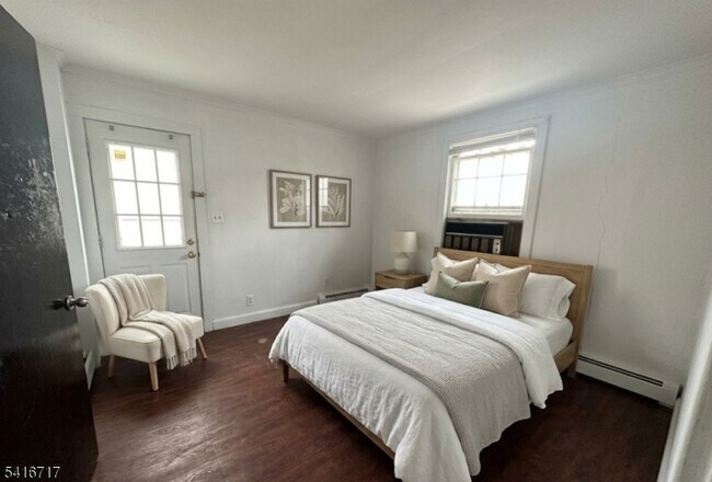 Photo - 244 W Scott Ave