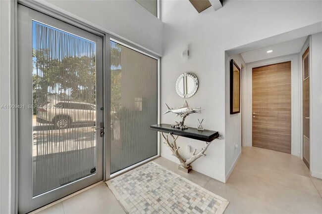 Photo - 544 N Victoria Park Rd