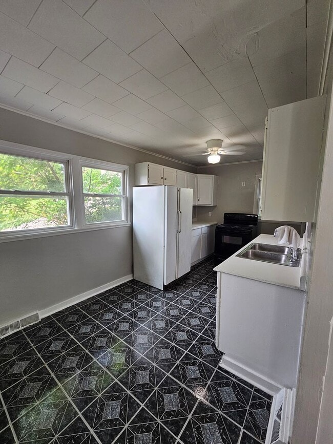 Photo - Newly Remodeled 2 bedroom