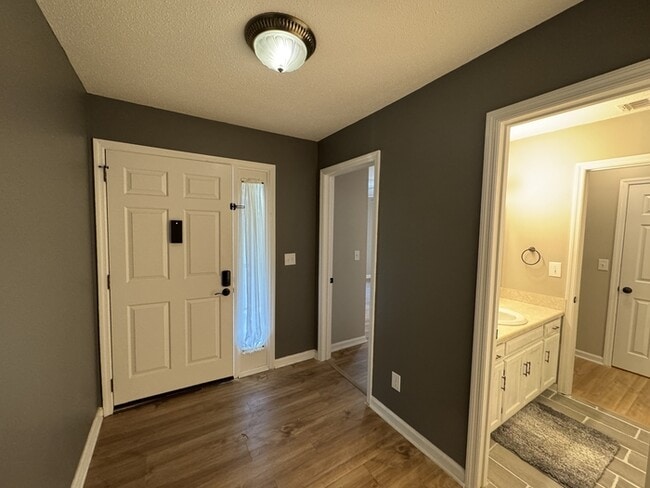 Photo - 2080 Woodlawn Dr SW Unit -