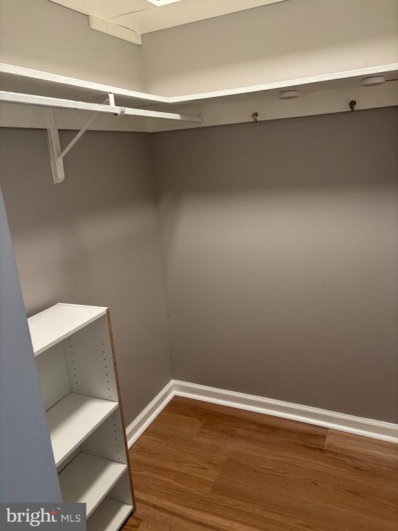 Building Photo - 9276 Adelphi Rd Unit 201