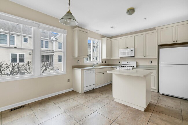 Photo - 3 Langtry Ter