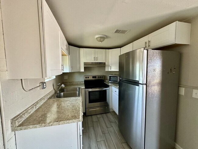 Photo - 561 S Meridian Rd Unit #2