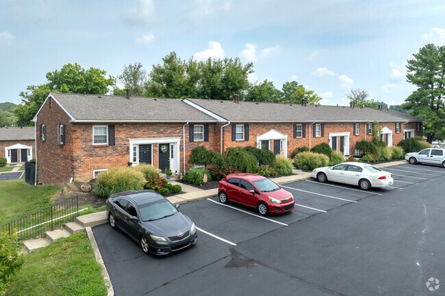 Townhomes & Flats at Fontaine