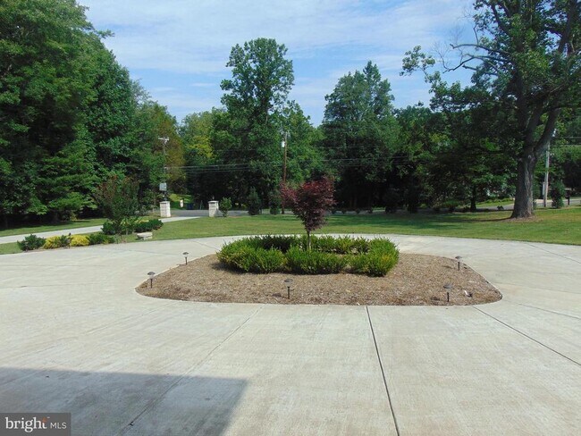 Photo - 1027 Towlston Rd