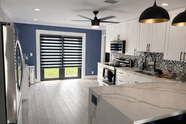 Cocina - 7344 Palmdale Dr