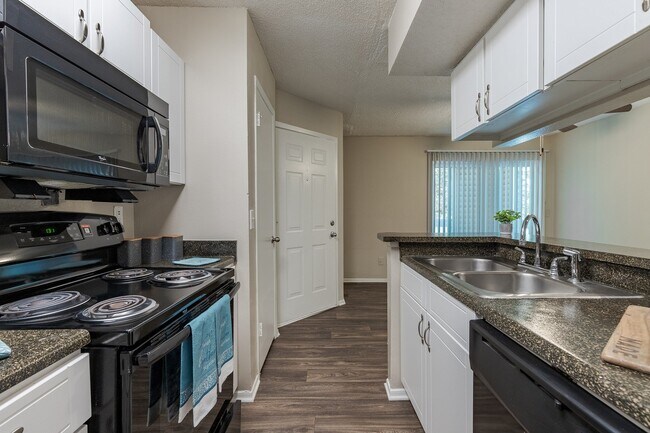 Photo - Hampton Greene Apartment Homes