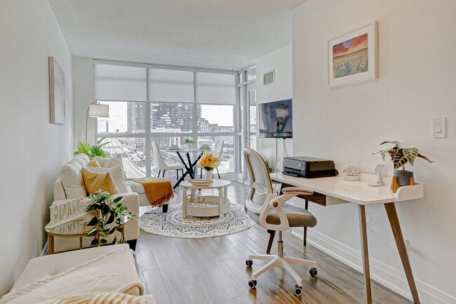 Building Photo - 1515 Bay St.