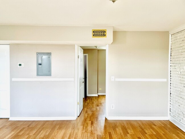 Photo - 2018 N Charles St Unit 3F