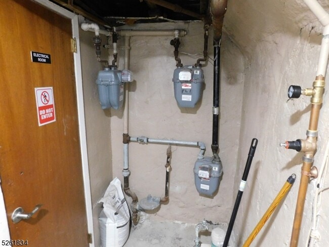 Photo - 65 W 19th St Unit 1