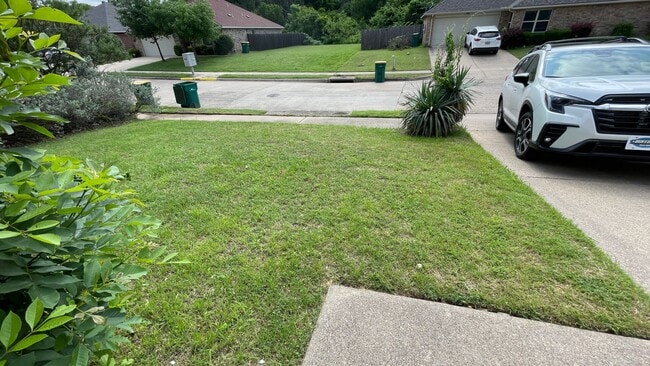 Photo - Nice Single Story in Waterford Oaks-Cedar Hill