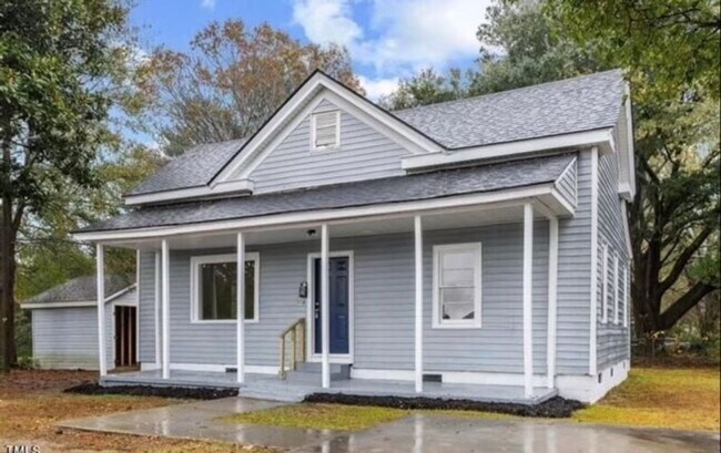 Three Bedroom Home! - Three Bedroom Home!