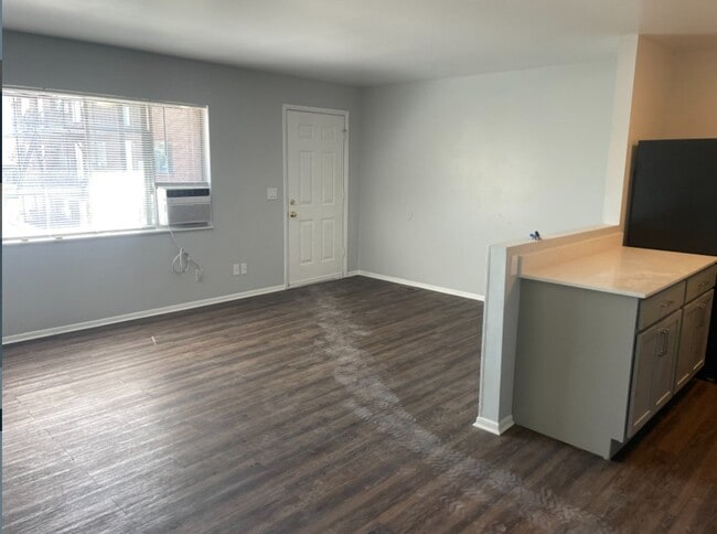 Photo - 436 3335 S Unit 6