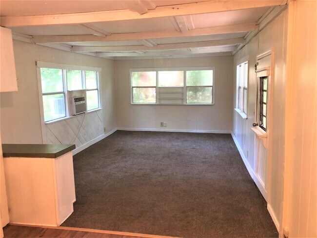 Photo - Clean & Quiet (2BR/1BA)Webster Single Wide Trailer Water & Sewer Included with Rent