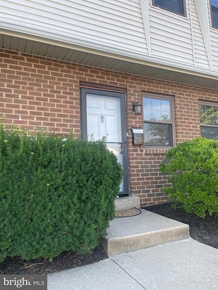 Photo - 230 Holly Dr