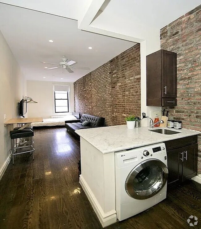 Building Photo - 316 W 14th St Unit 18 Rental