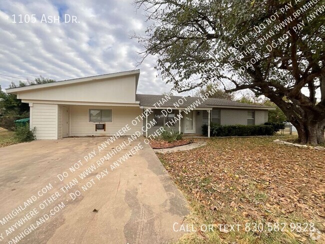 Building Photo - Spacious and Beautiful - 3 Bedroom 2 Bath ... Rental