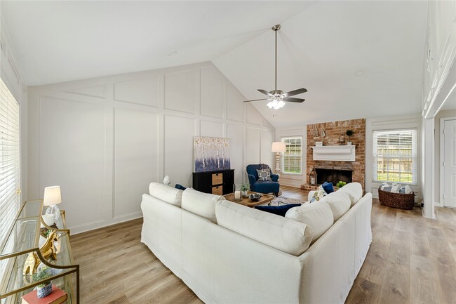 Photo - 14807 Joshnomi Ln