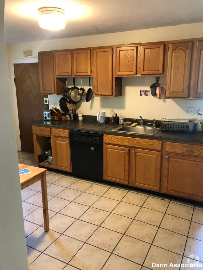Building Photo - 356 Boston Ave Unit #1 Rental
