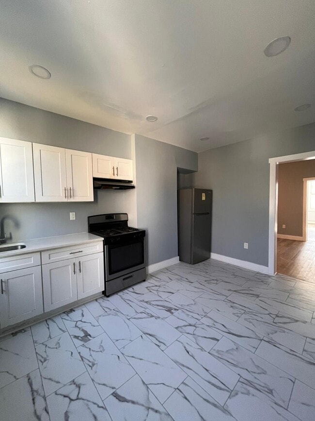 Photo - 220 Bidwell Ave Unit 2