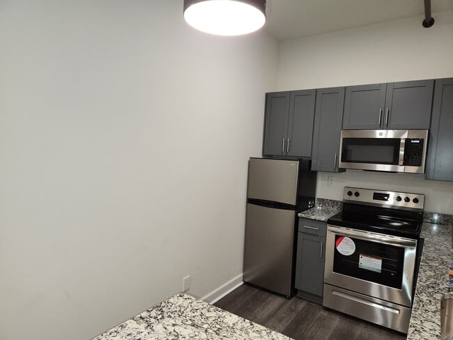 Photo - Blackstone-Convenient to Fort Pickett-Loft...