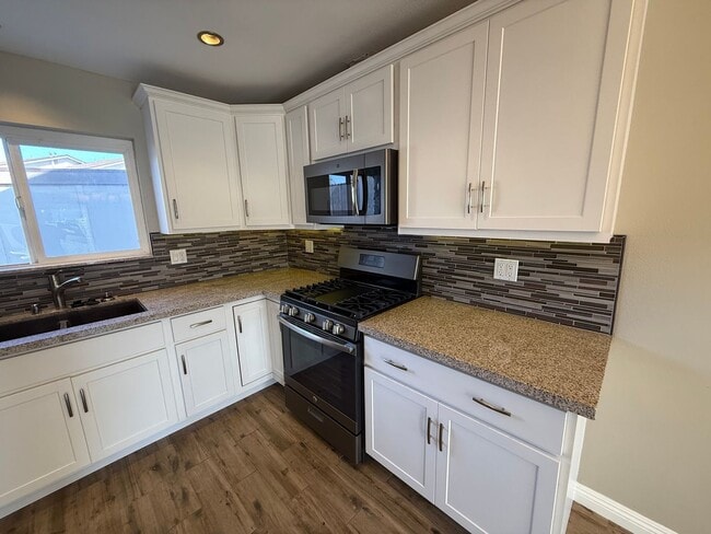 Photo - 4830 Argyle Dr