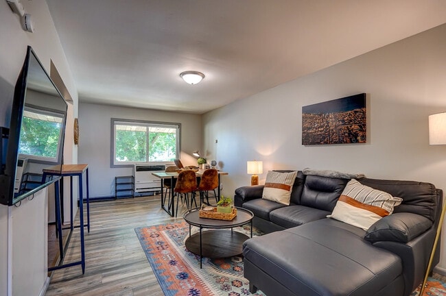 Building Photo - 407 S 94th Pl Unit ID1377403P