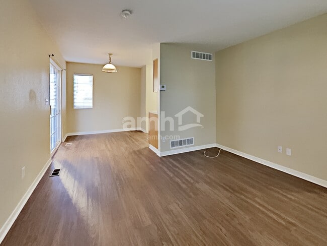 Photo - 1638 S Buckley Way