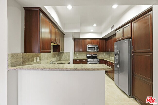 Photo - 1212 McClellan Dr Unit ph1