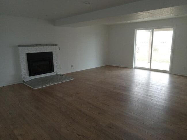 Photo - Amazing Private home with views 4-bedroom 2 bath, 2 car garage