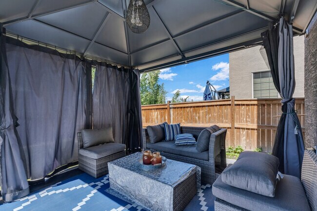 Photo - 535 W Chestermere Dr Unit SI ID1530505P