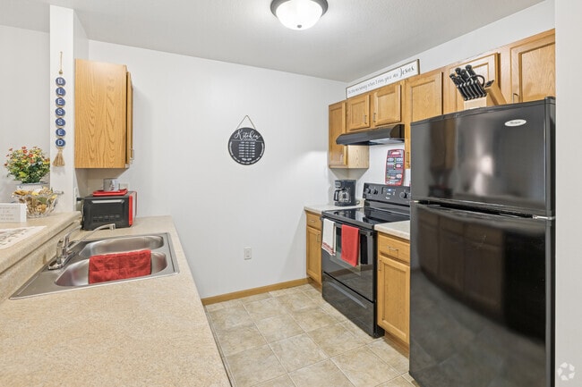 1BR, 1BA - 600SF - Kitchen