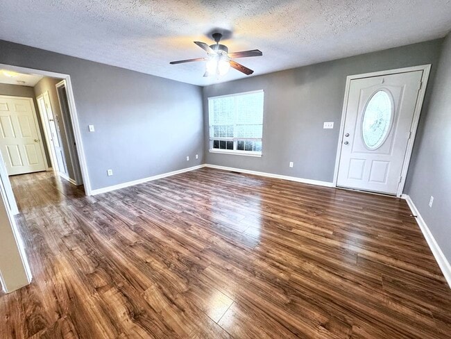 Photo - 377 Kenlee Cir