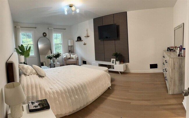 Photo - 3561 Duberry Ct NE