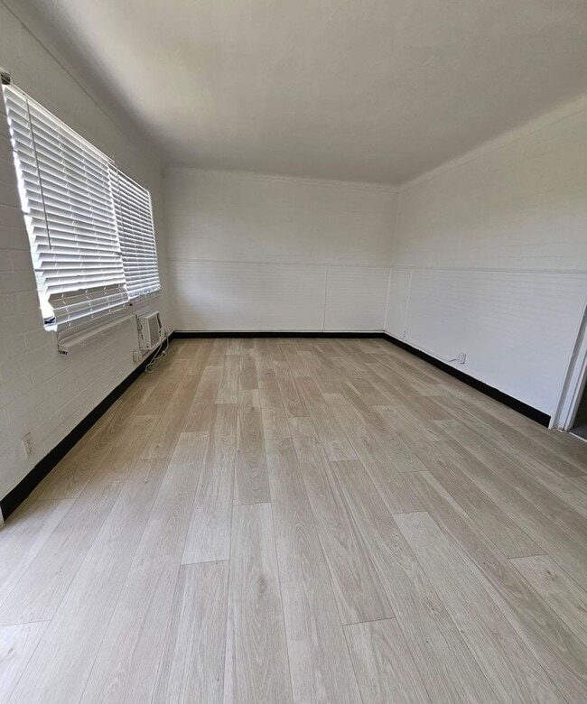 Photo - IMPERIAL CORNER APARTMENTS -$299 Move-In S...