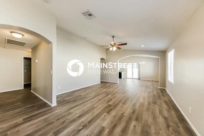 3 Bedroom Pet-Friendly Home in Phoenix, AZ with Main Street Renewal