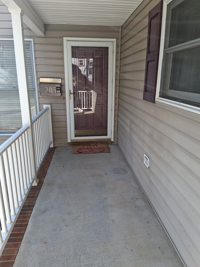 Photo - 205 Berkley St