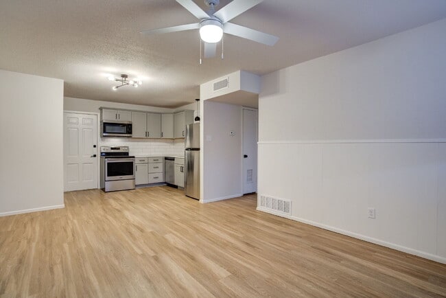 Photo - Fully updated 2/1 In Levelland! Unidad B