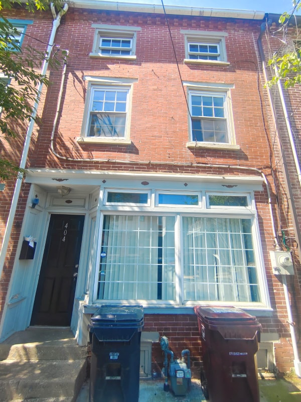 Photo - 404 W 6th St Townhome