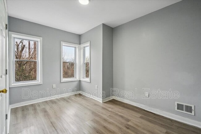 Photo - 4277 Mantua Ave