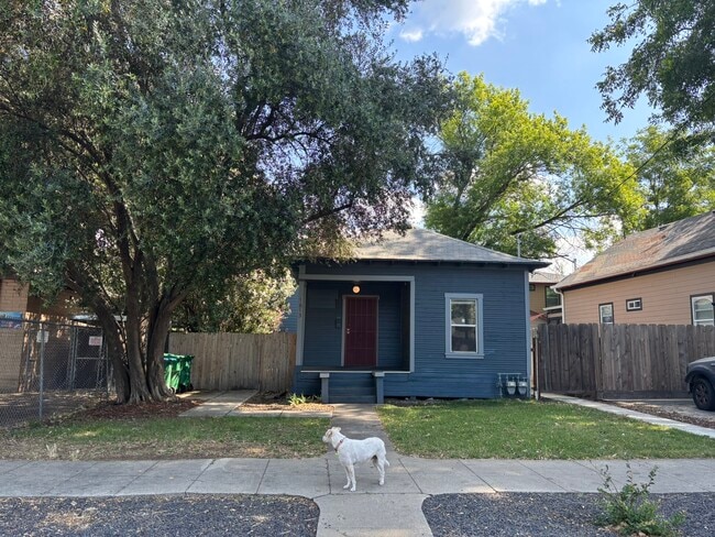 Photo - 1613 Locust St