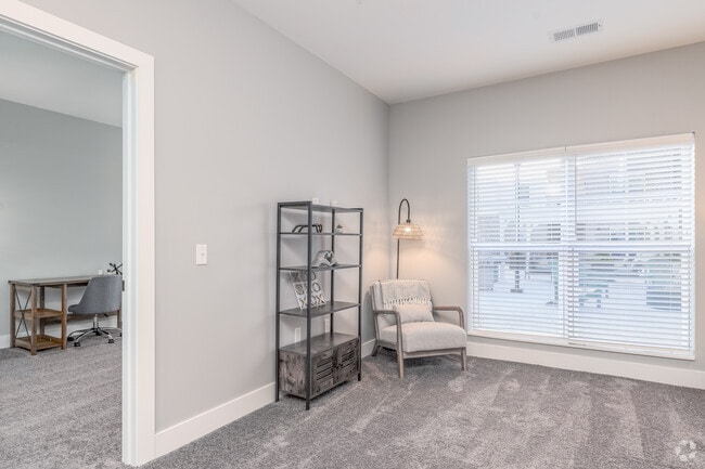 1BR, 1BA - 608SF - The Kingston