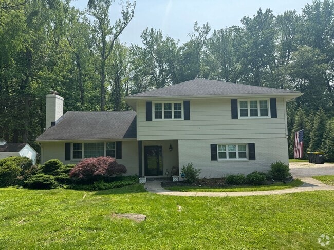 Building Photo - Beautiful Renovated Home in North Wilmington