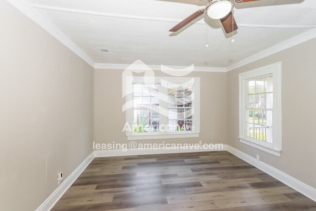 Photo - 1369 Winton Ave