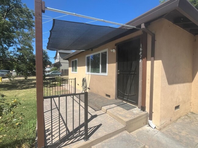 Photo - 16877 Antelope St