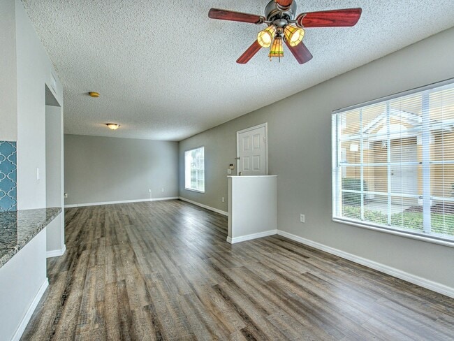 Photo - 1623 Fluorshire Dr