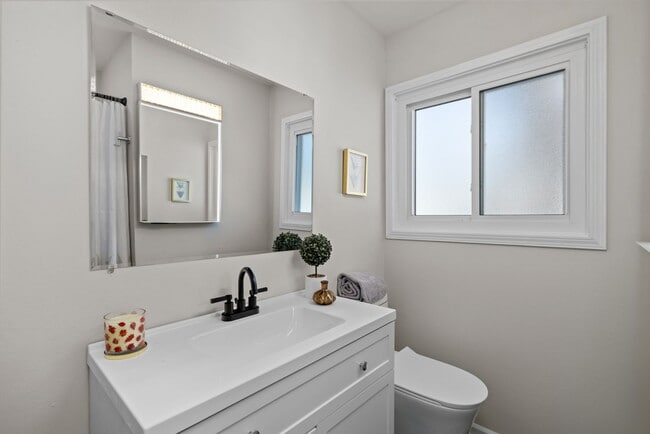 Photo - 1655 Fenmore Dr